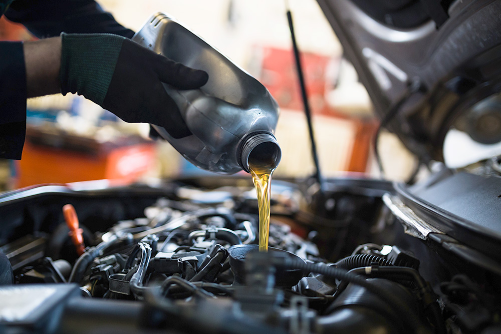 Auto mechanic service and repair